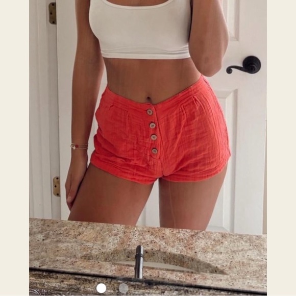 ROXY Shorts!  Cross listed on Mercari and Curtsy! - Picture 1 of 5